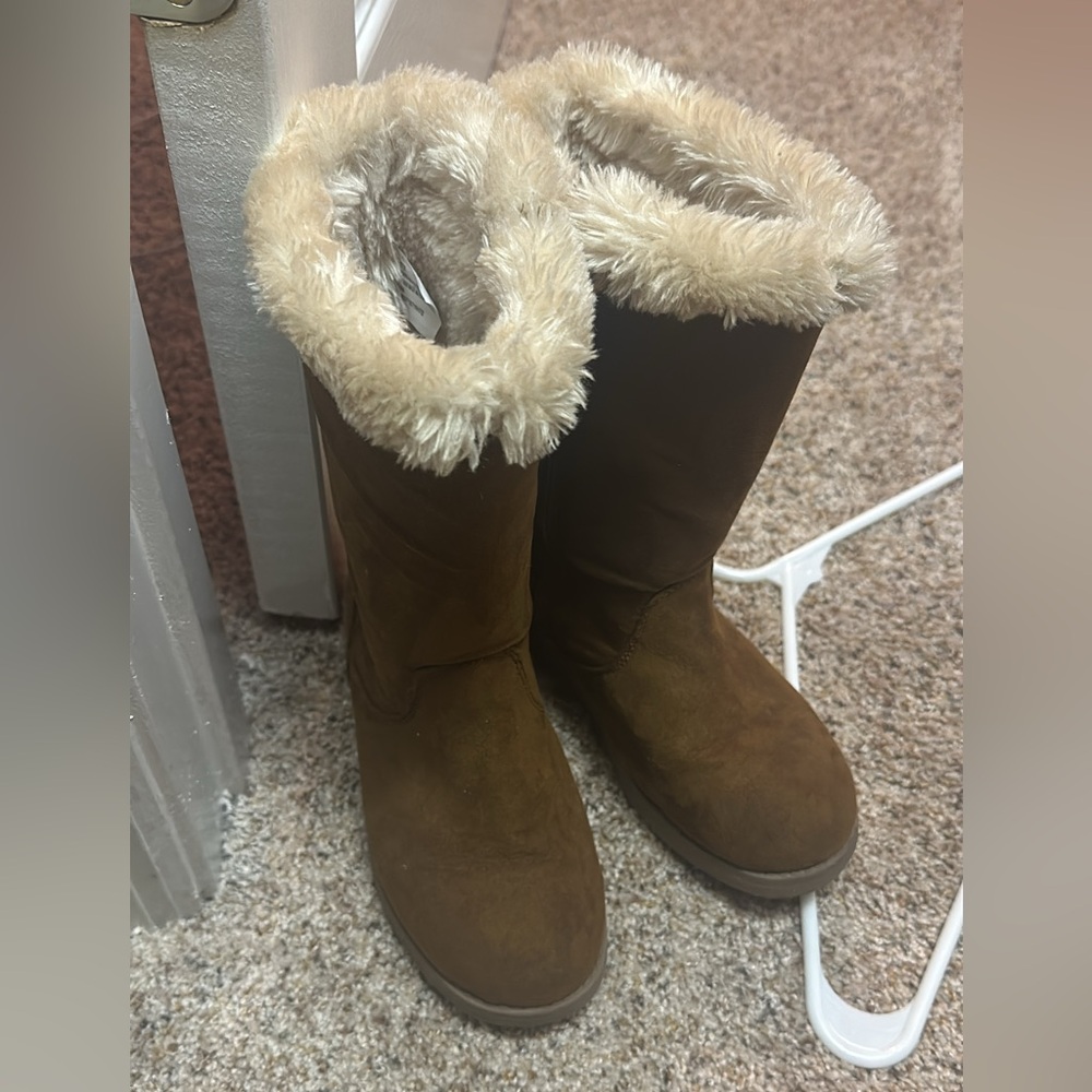 Girl boots